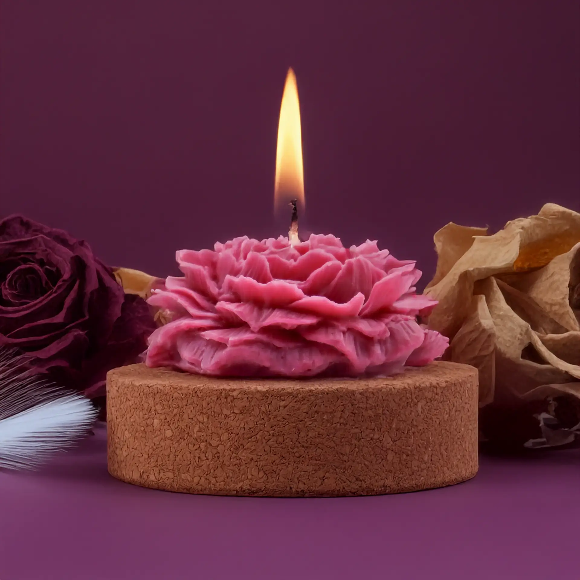Bougie moulée florale Sublime, en cire d’olive végétale, faite main en France
